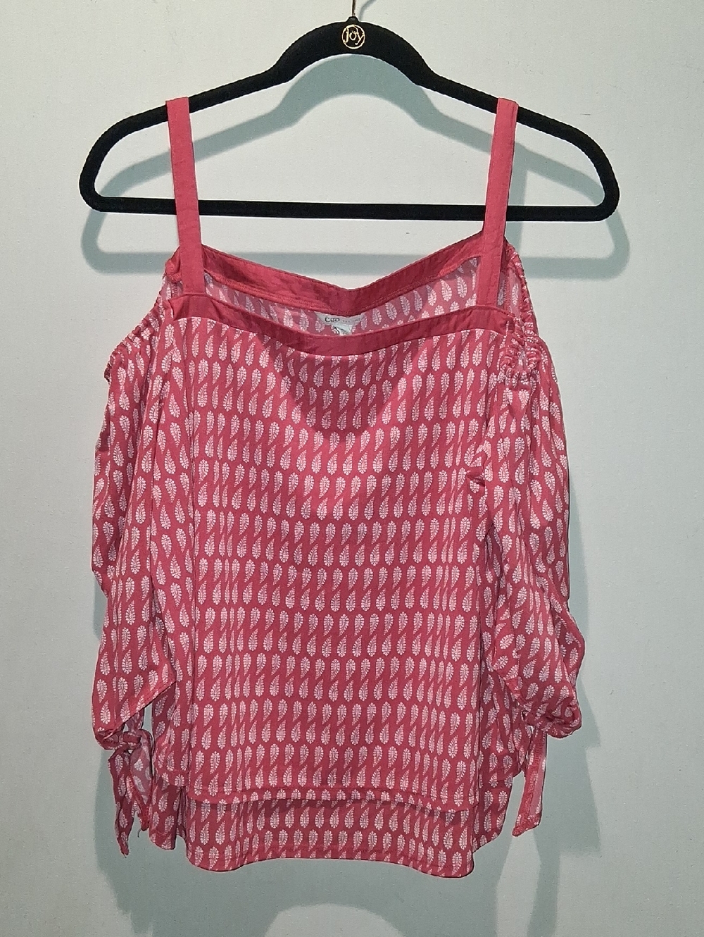 NWT Open Shoulder Ladies Top